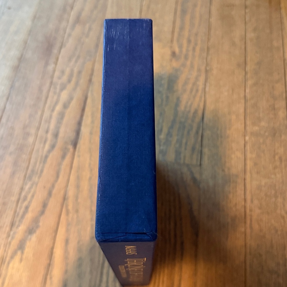 Throne of Glass Collectors Edition Hardcover Book - Picture 4 of 8